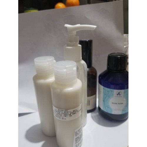 自家品牌護膚乳霜